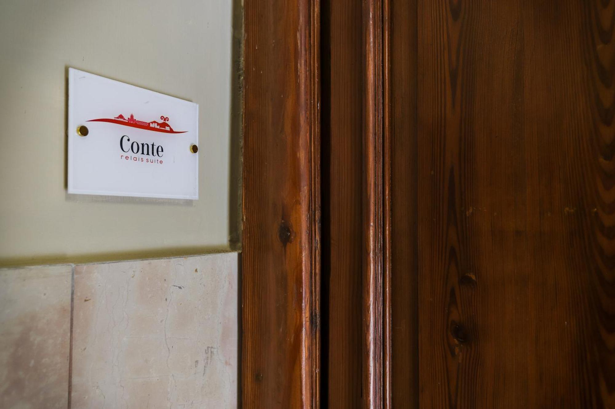 Conte Relais Suite เนเปิลส์ ภายนอก รูปภาพ